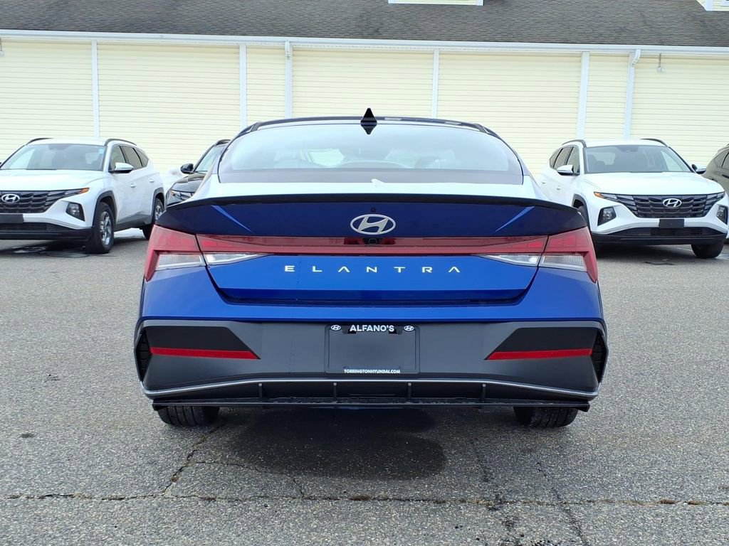 New 2026 Hyundai Elantra SEL Sport image 3