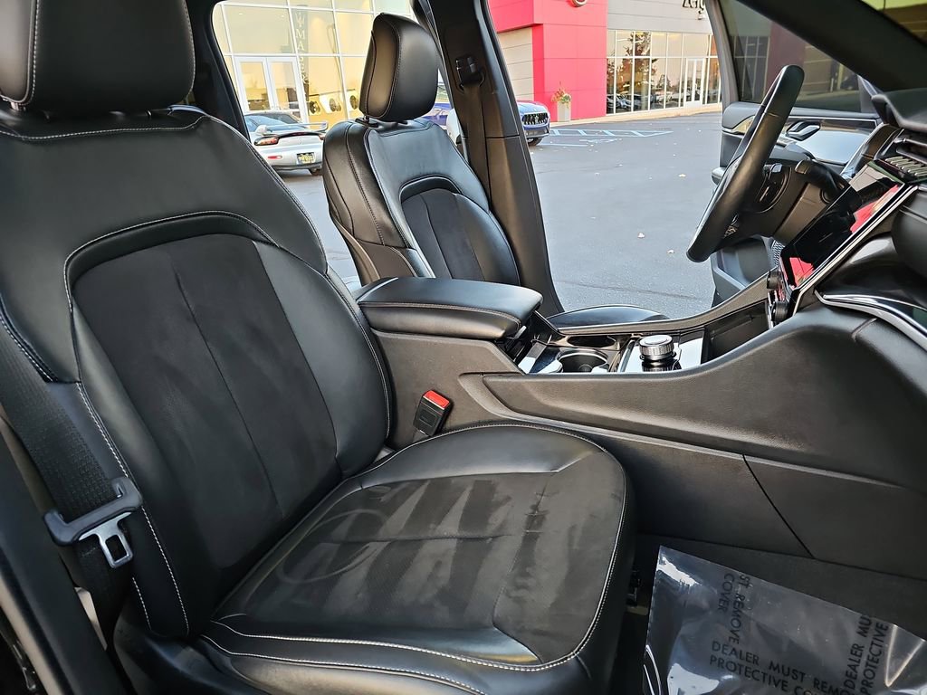 Certified 2022 Jeep Grand Cherokee Altitude image 10