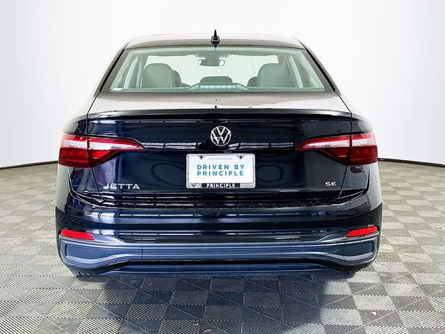 Used 2024 Volkswagen Jetta SE image 7