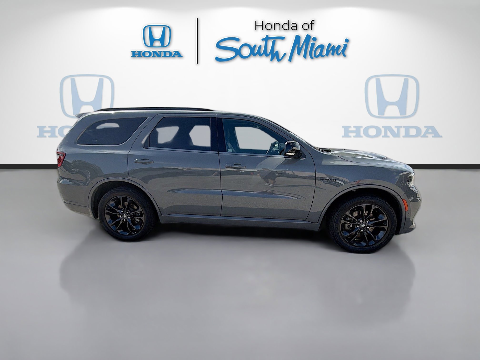 Used 2023 Dodge Durango R/T RWD image 5