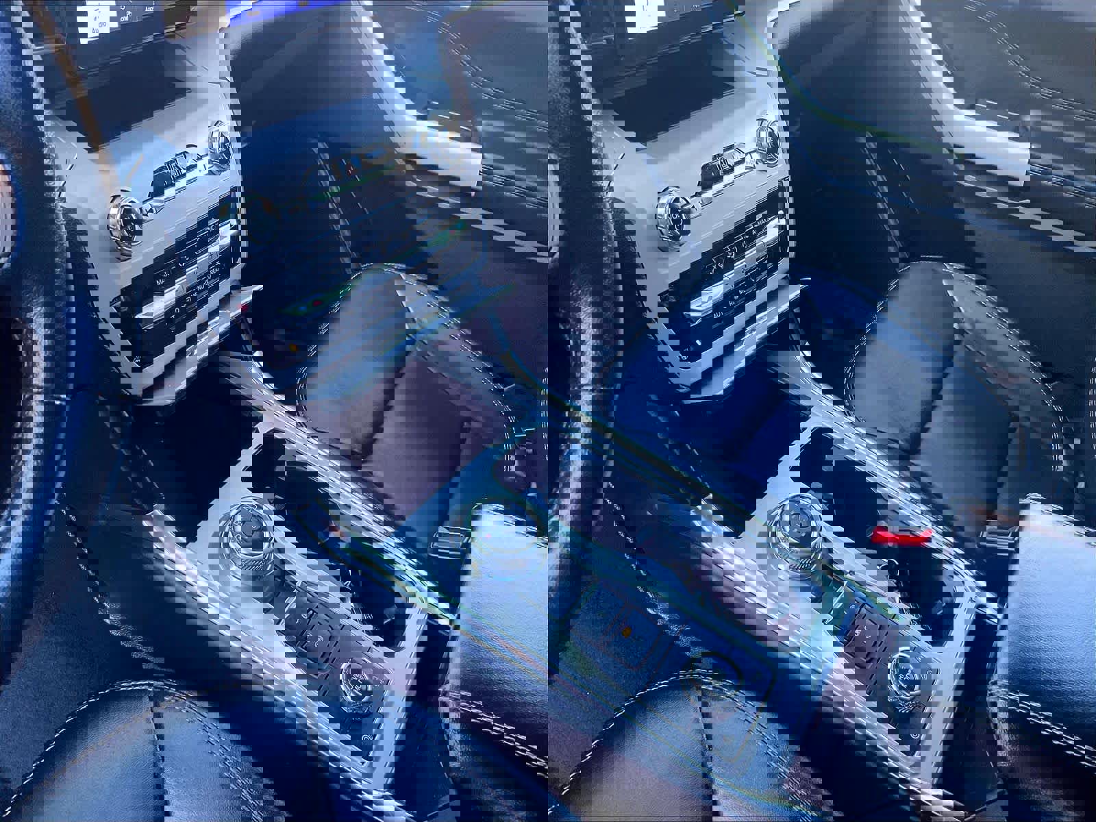 Used 2023 Ford Explorer XLT w/ Equipment Group 202A image 20