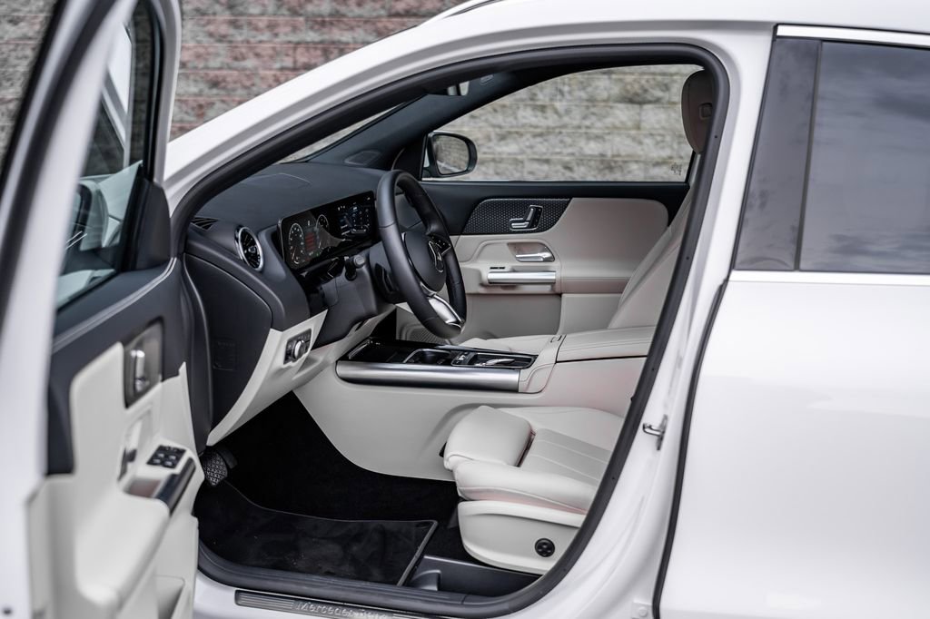 Used 2025 Mercedes-Benz GLA 250 4MATIC image 25