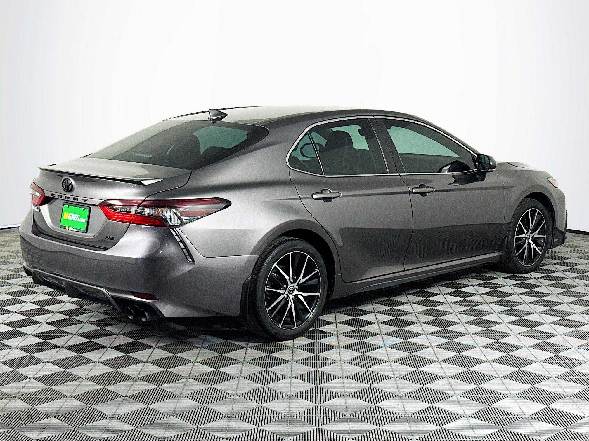 Used 2023 Toyota Camry SE FWD image 10