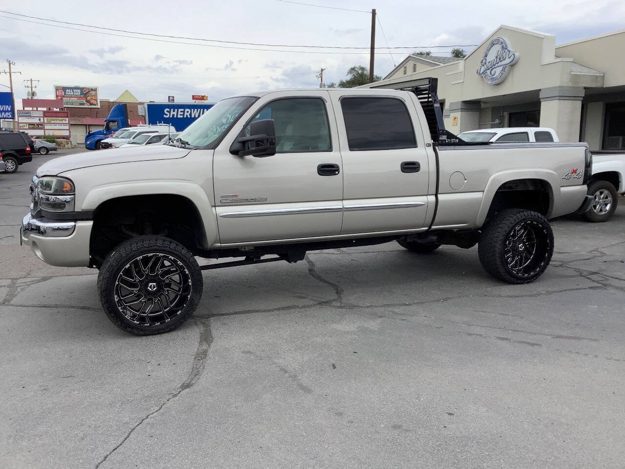 Used 2006 GMC Sierra 2500 SLE w/ Onstar Plus Package AWD/4WD image 24