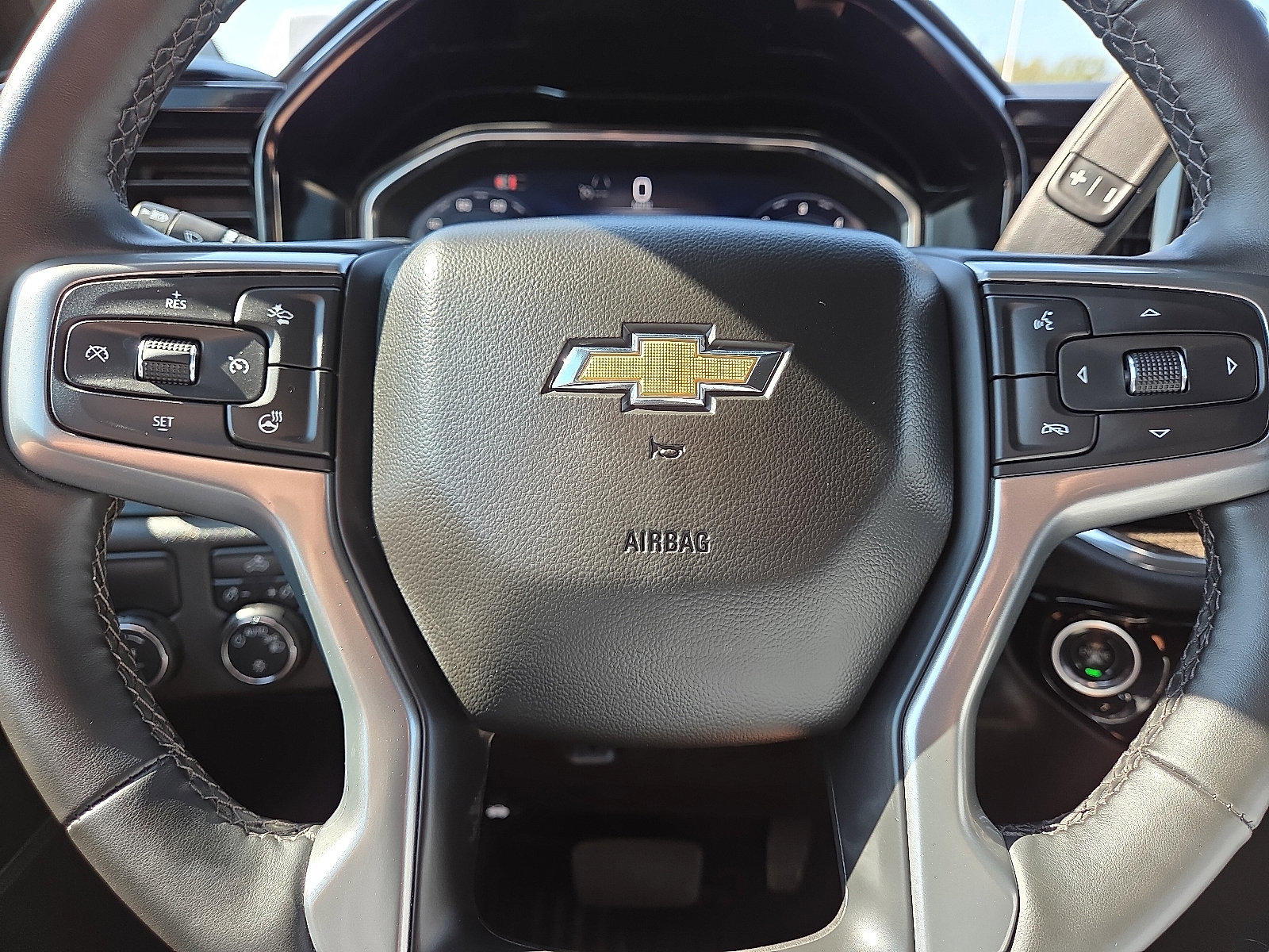 Used 2025 Chevrolet Silverado 1500 LT image 16