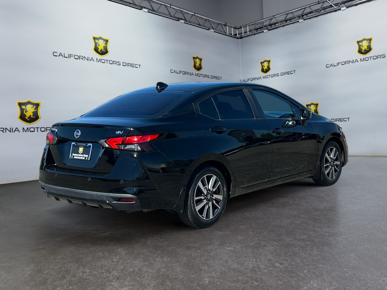 Used 2020 Nissan Versa SV FWD image 5