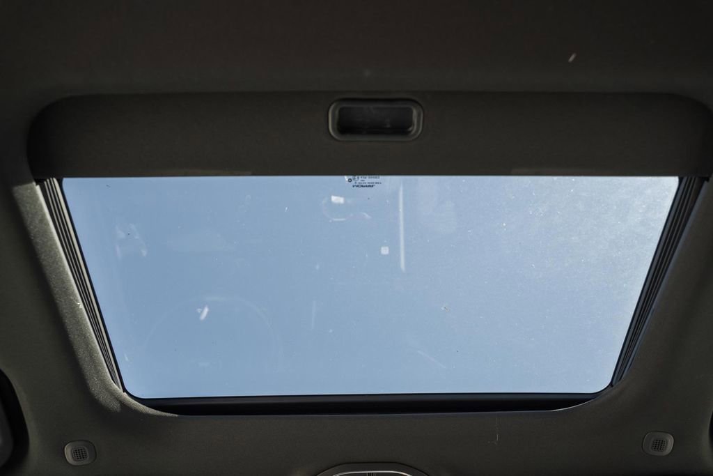 New 2025 Jeep Grand Cherokee Laredo X w/ Luxury Tech Group I image 27