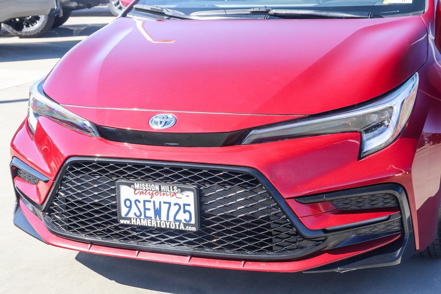 Certified 2025 Toyota Corolla SE w/ SE Premium Package FWD image 9