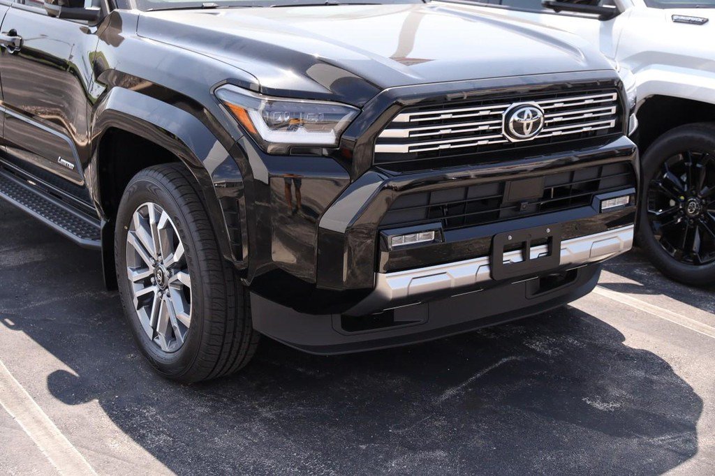 New 2026 Toyota 4Runner Limited AWD/4WD image 2
