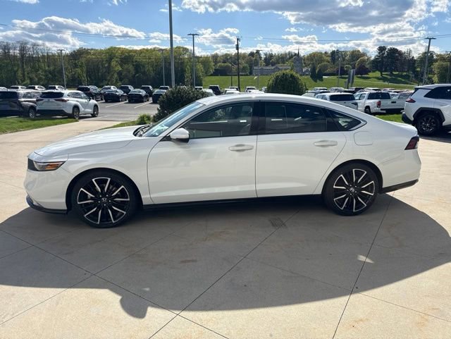 Used 2023 Honda Accord Touring image 4