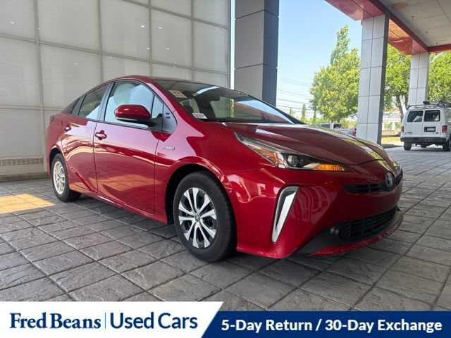 Used 2021 Toyota Prius LE w/ Carpet Mat Package (TMS) AWD/4WD image 2