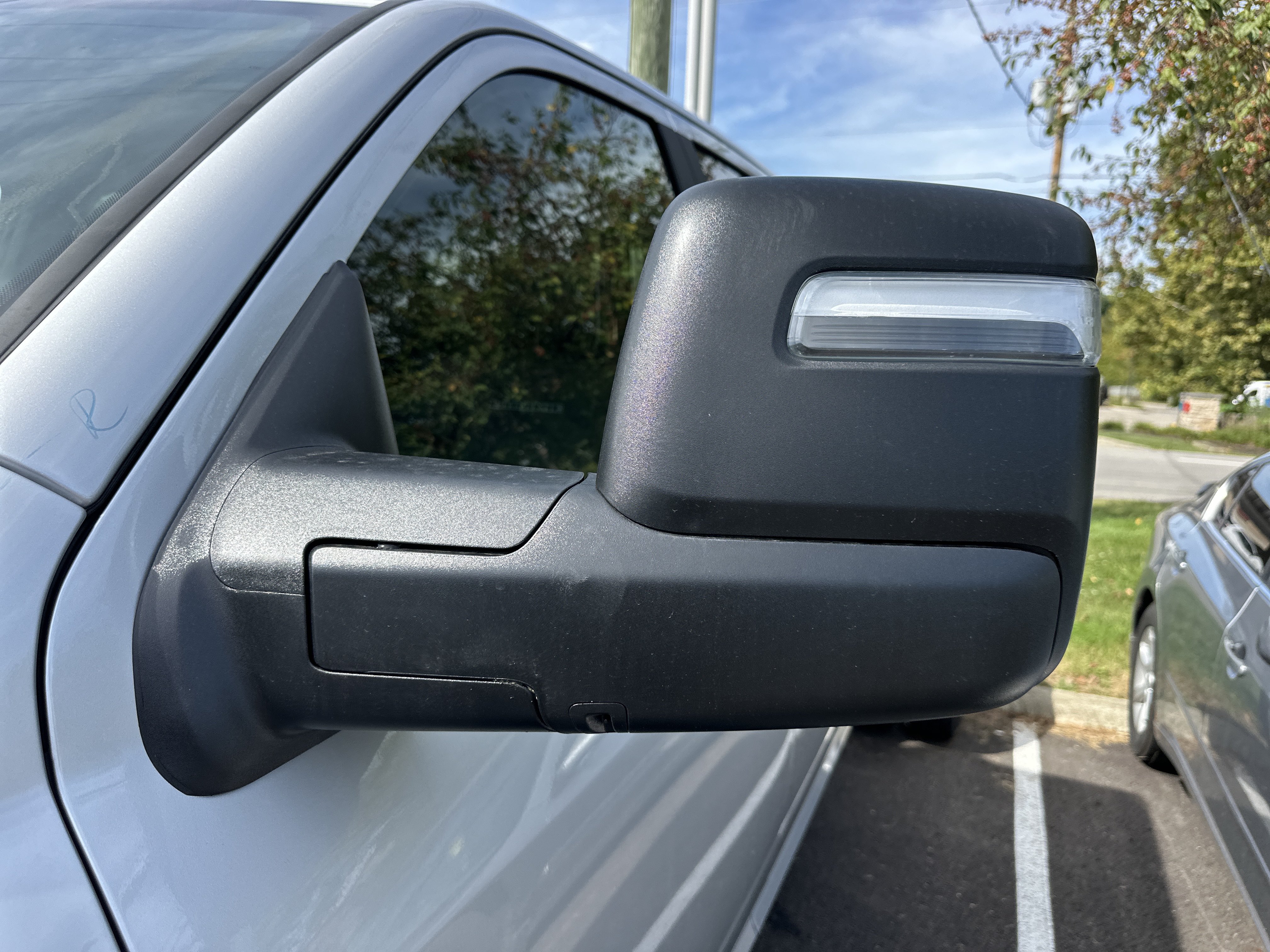 New 2027 RAM 5500 4x4 Crew Cab w/ Laramie Trim Package image 27