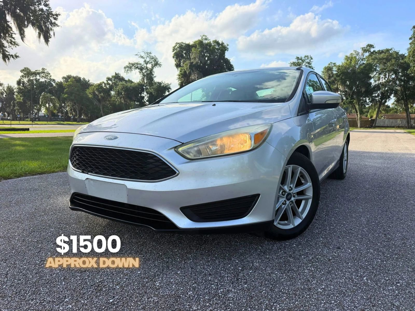 Used 2017 Ford Focus SE FWD image 1