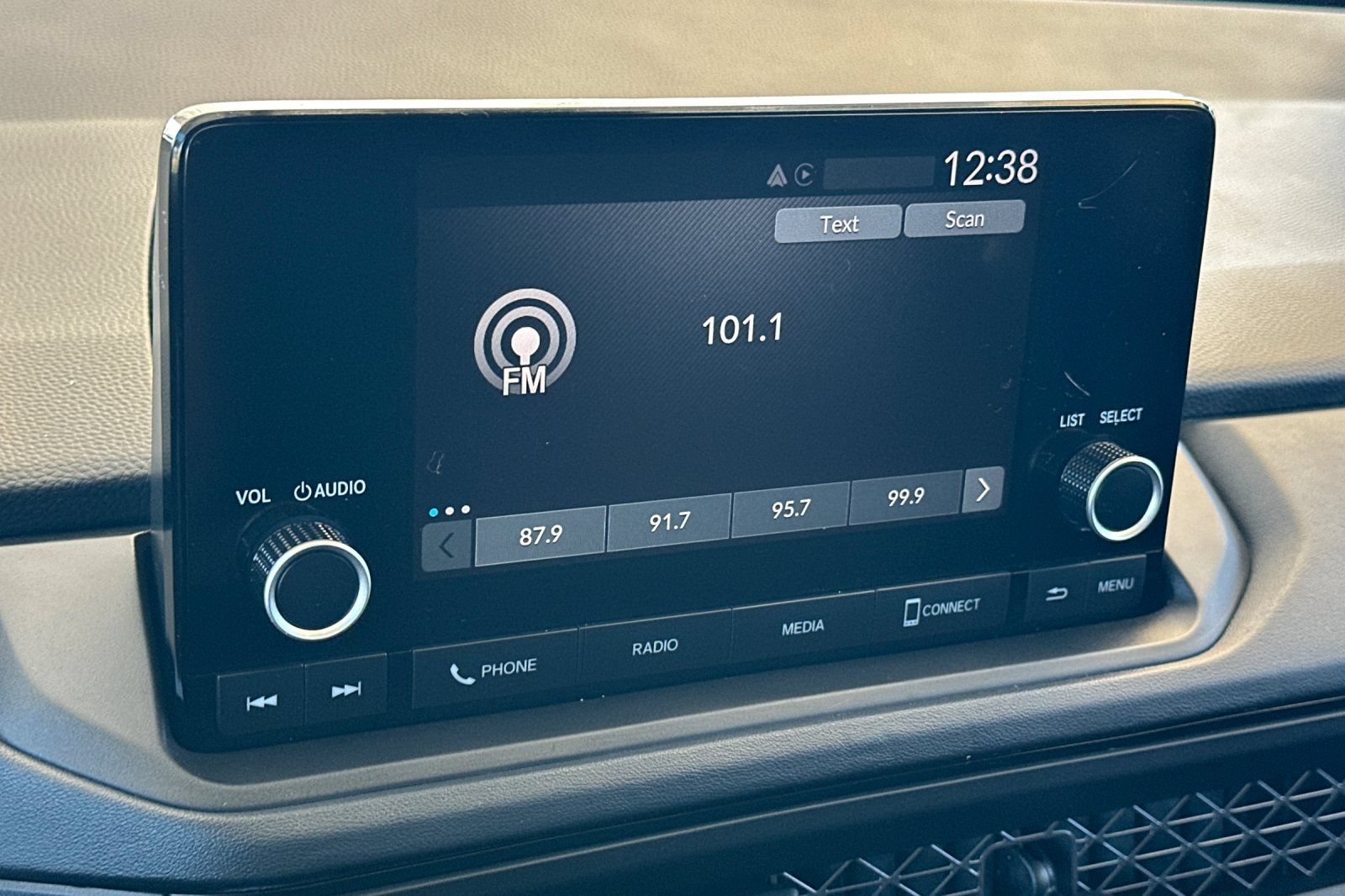 Used 2025 Honda Accord SE image 17