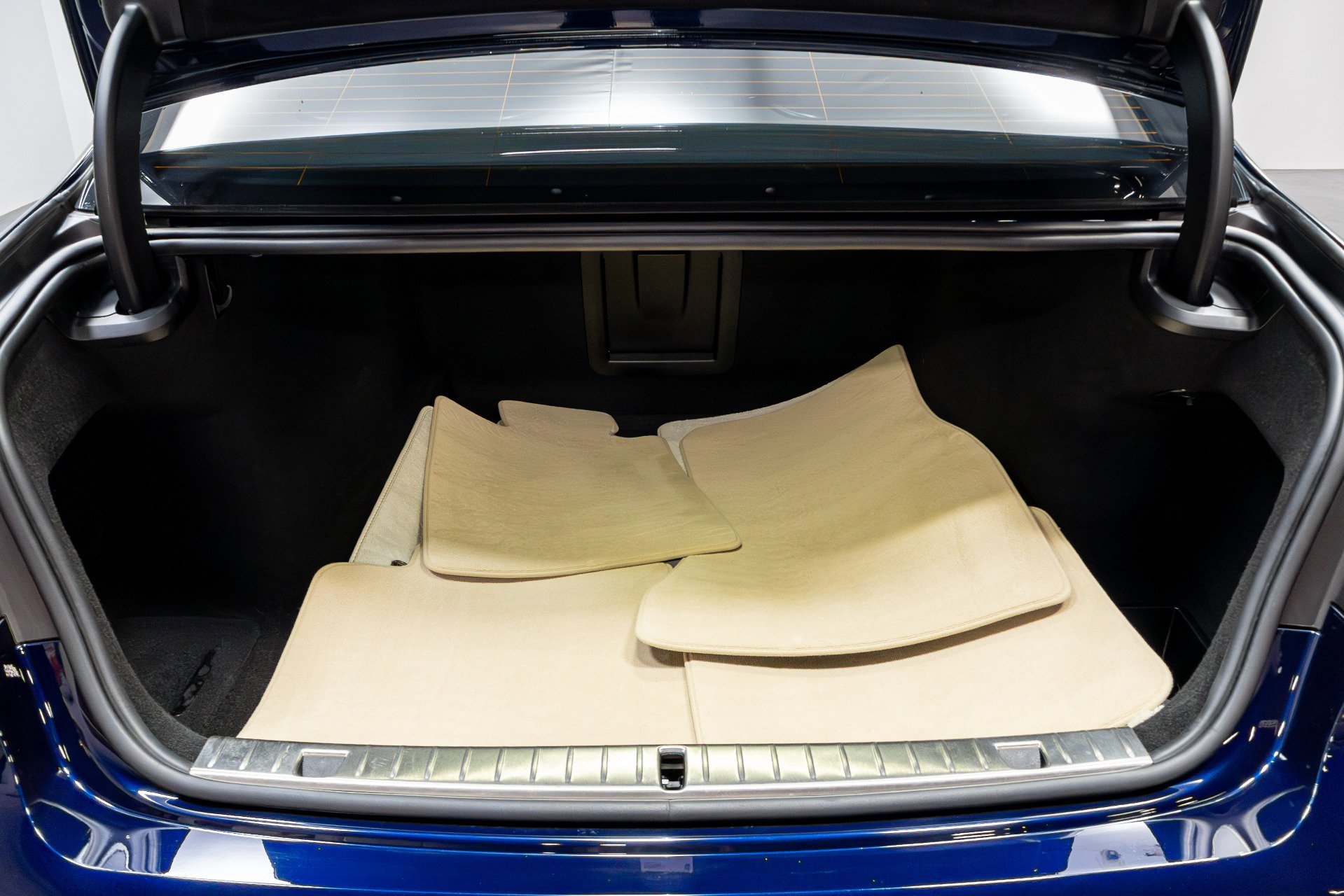 Used 2020 BMW ALPINA B7 xDrive w/ Interior Design Package image 51