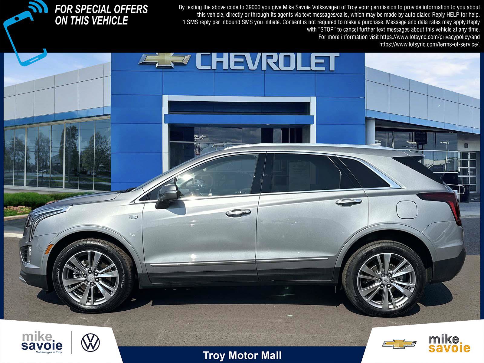 Certified 2024 Cadillac XT5 Premium Luxury AWD/4WD image 2