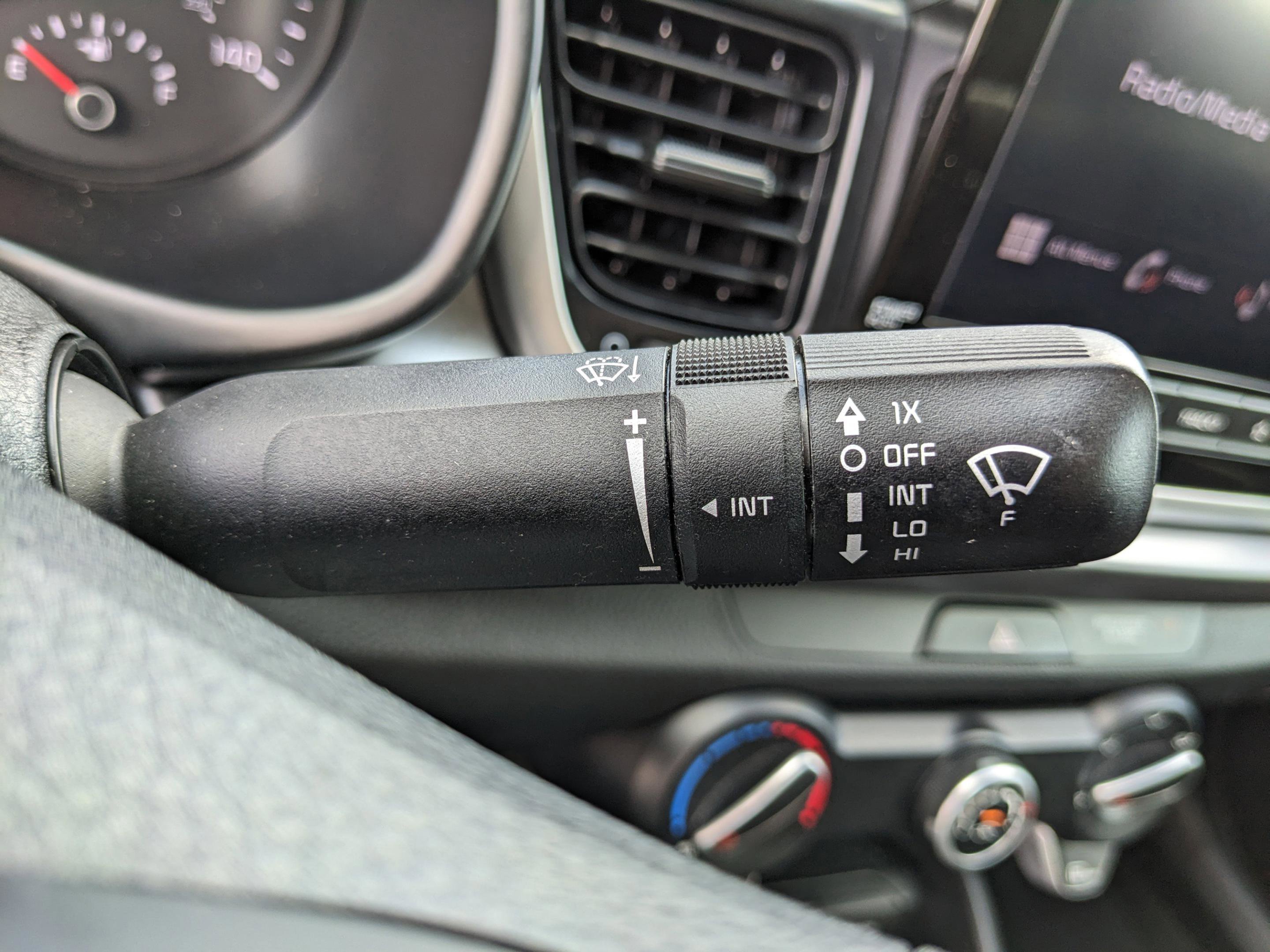 Used 2022 Kia Rio LX image 33