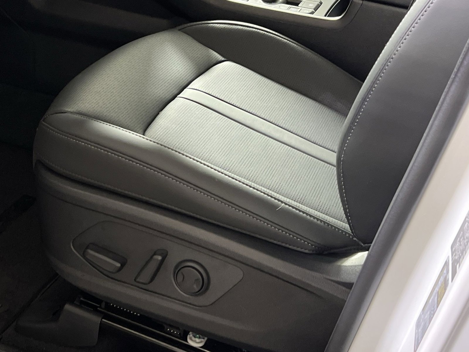 New 2026 Kia Sorento S image 12