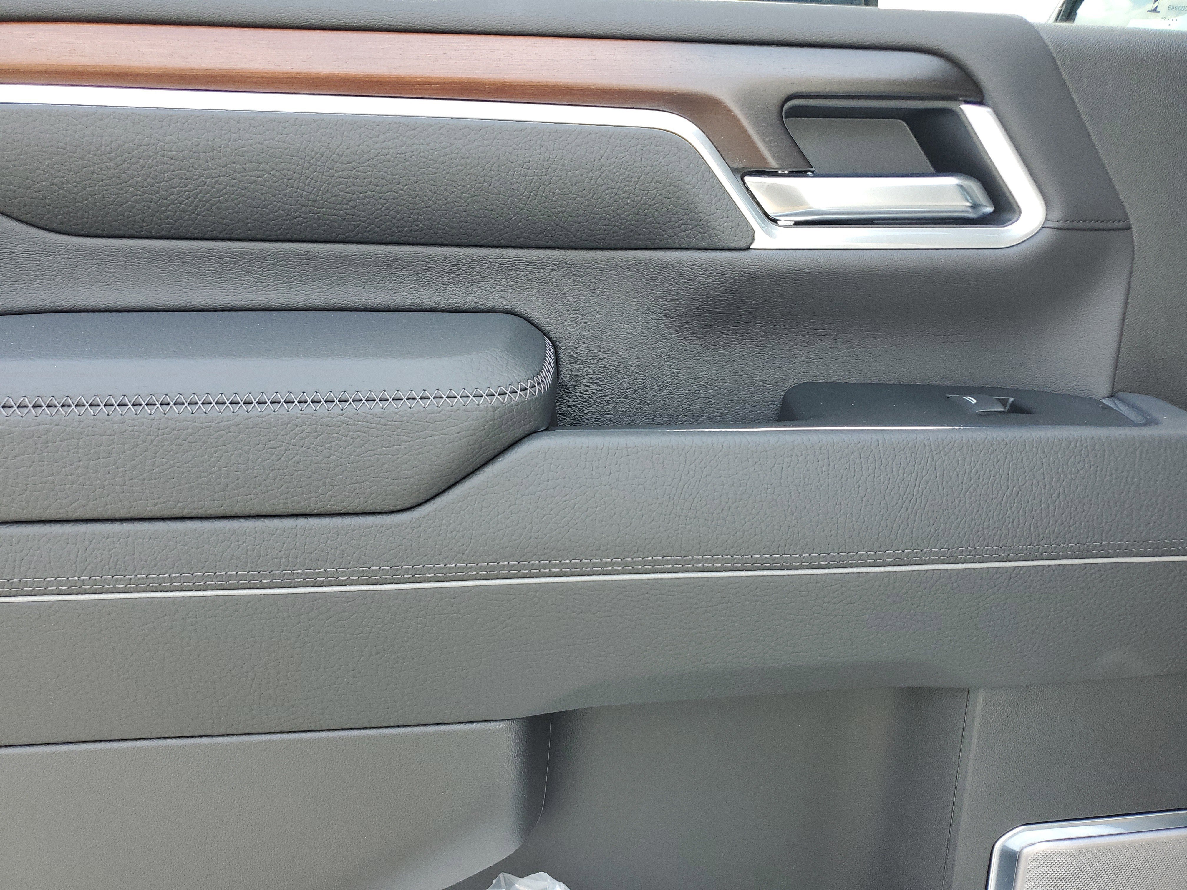 New 2025 GMC Sierra 2500 Denali image 13