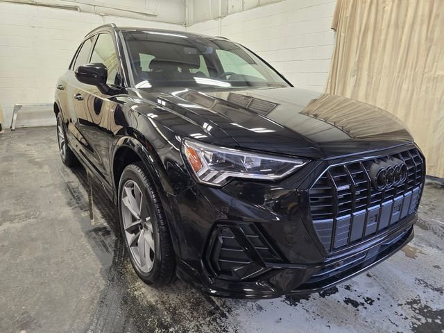 Certified 2025 Audi Q3 2.0T Premium w/ Convenience Package image 7