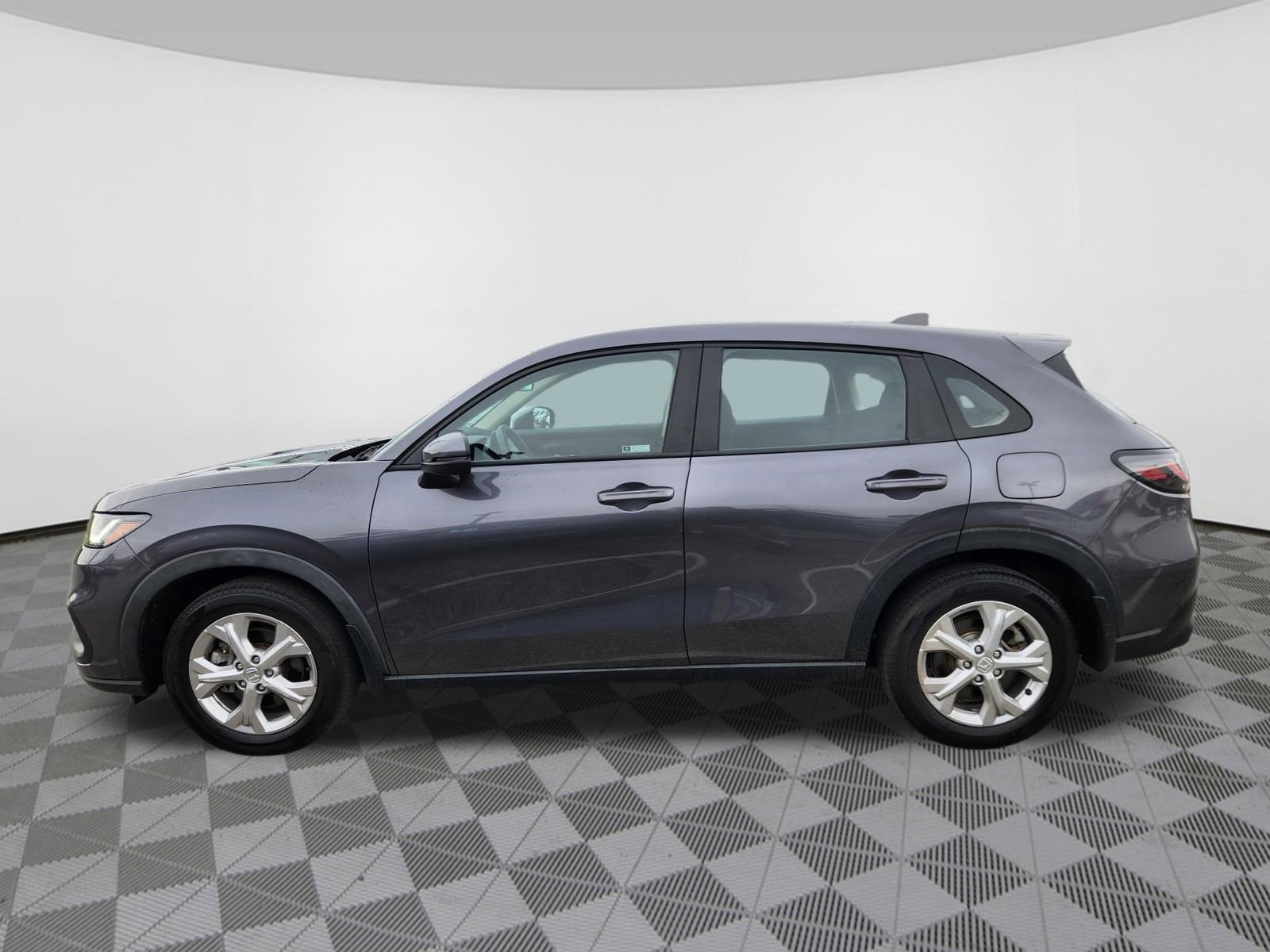 Used 2023 Honda HR-V LX image 5