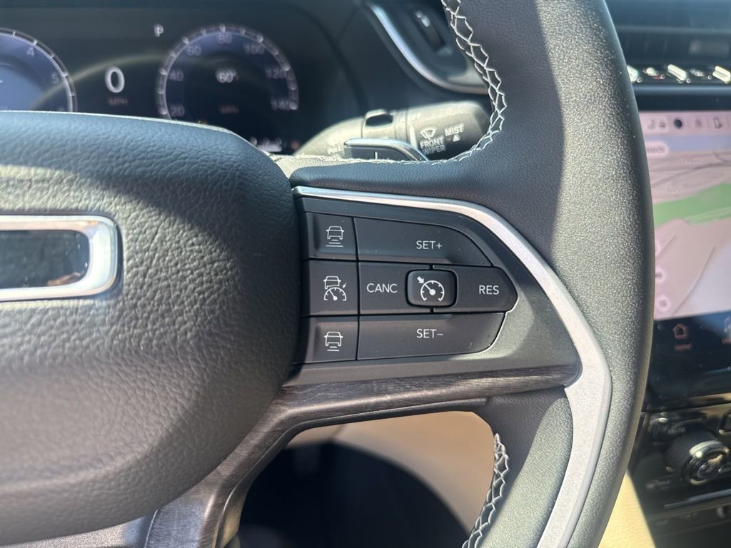 Certified 2024 Jeep Grand Cherokee Limited image 22