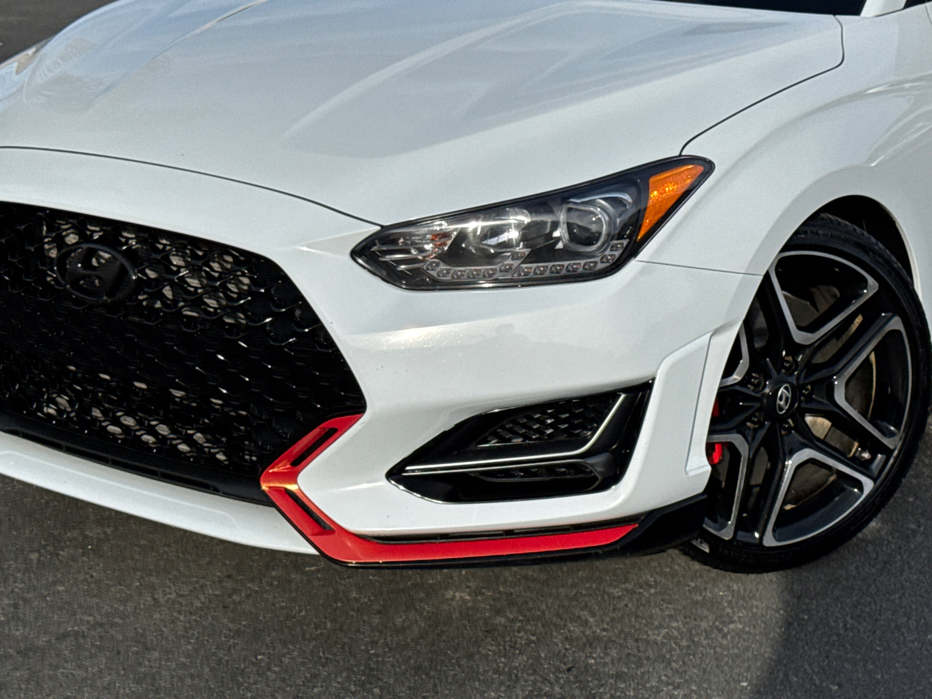 Used 2020 Hyundai Veloster N w/ Performance Package image 3