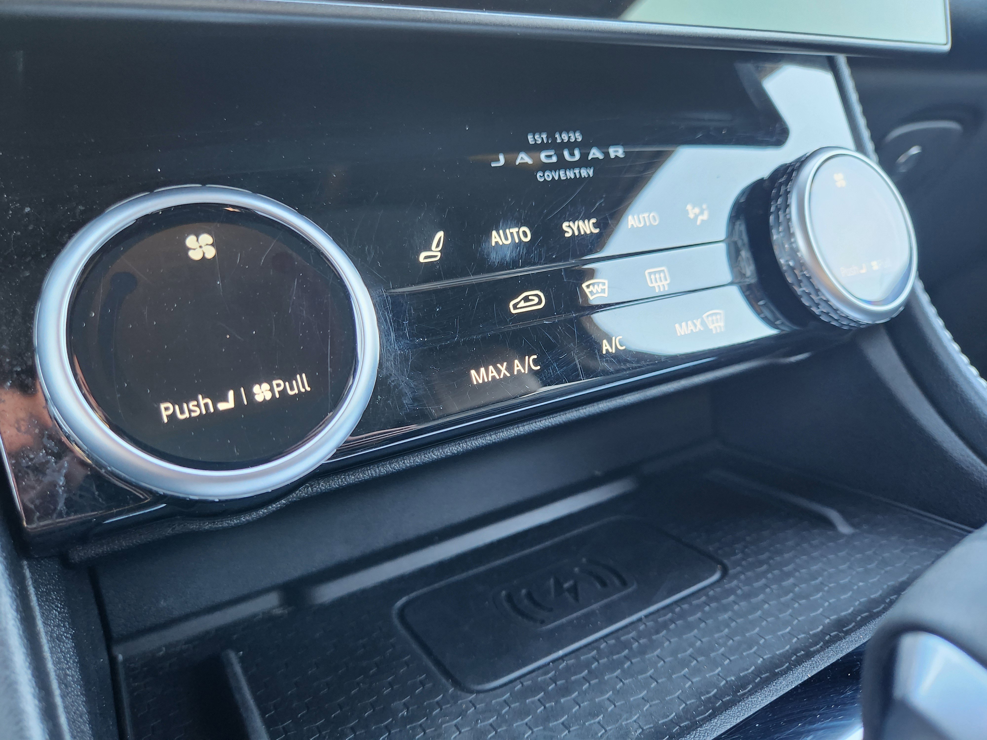 Used 2024 Jaguar F-PACE R-Dynamic S image 28