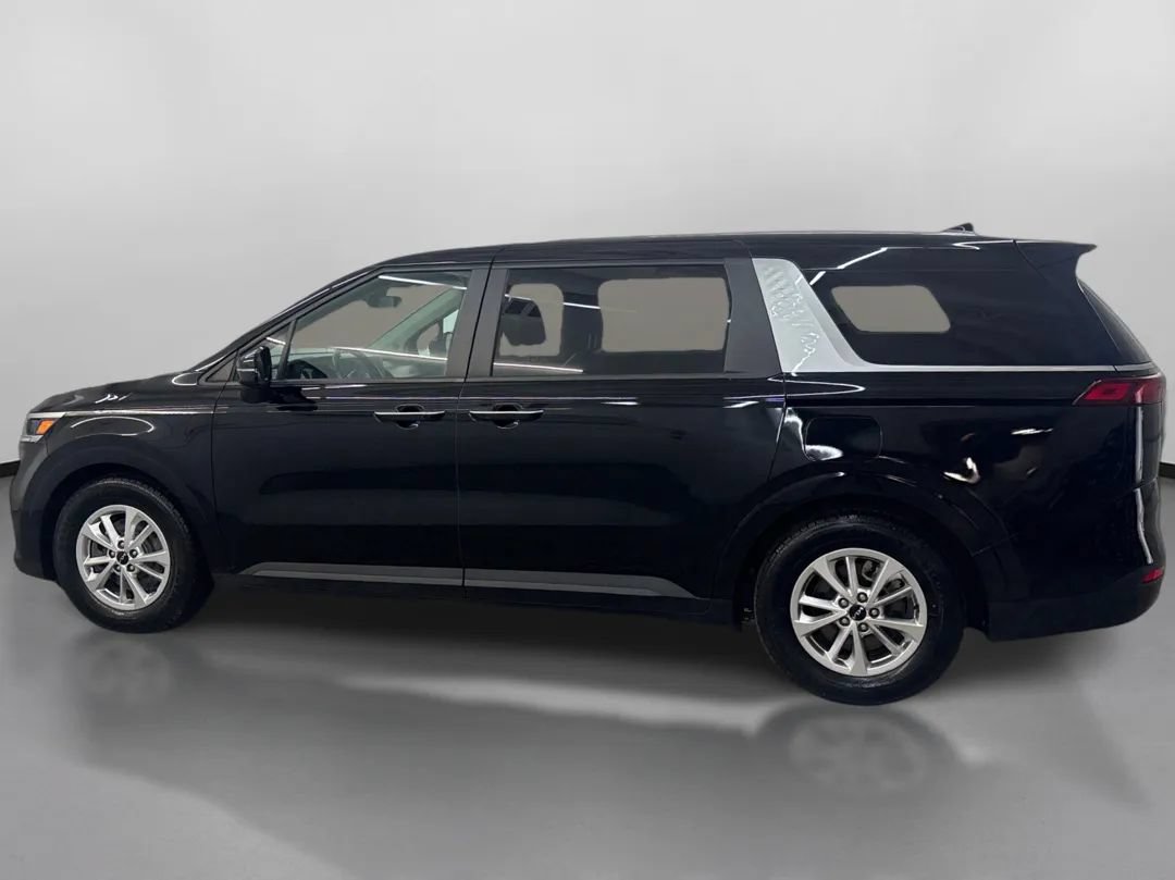 Used 2022 Kia Carnival LX FWD image 5