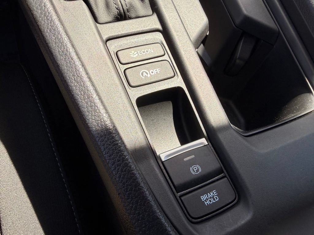 Used 2025 Honda Accord SE image 24