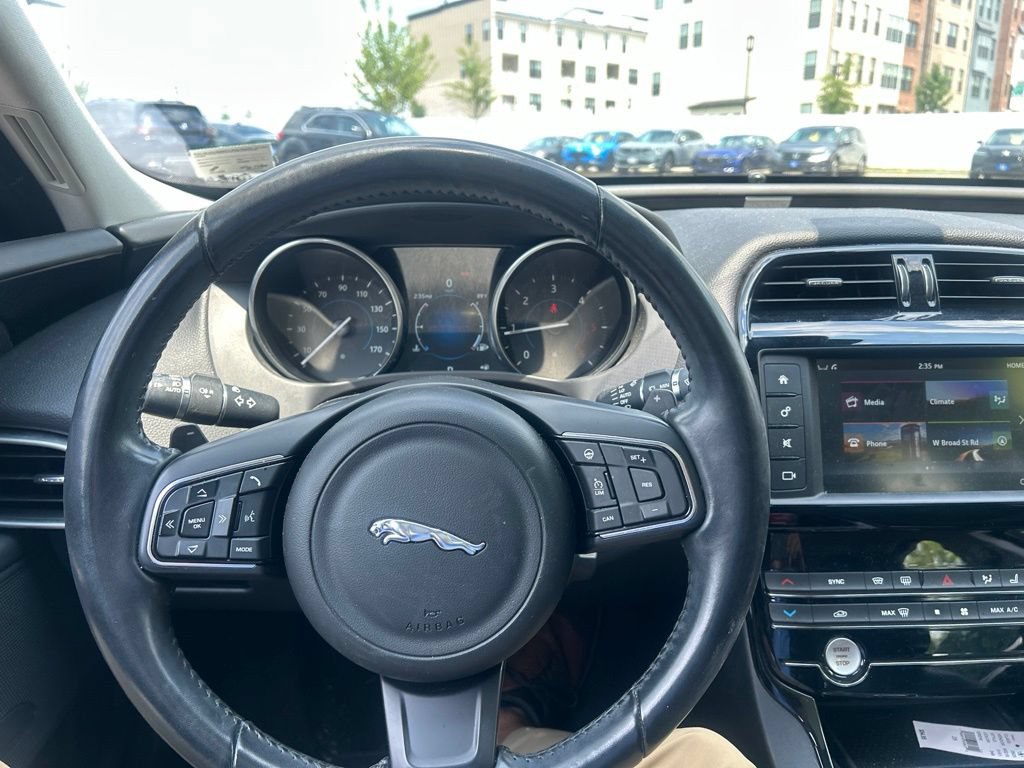 Used 2017 Jaguar XE Premium AWD/4WD image 5