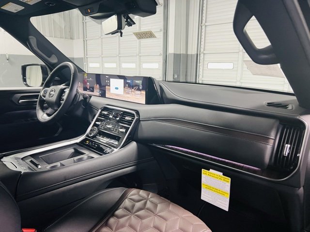 New 2025 Nissan Armada Platinum image 34