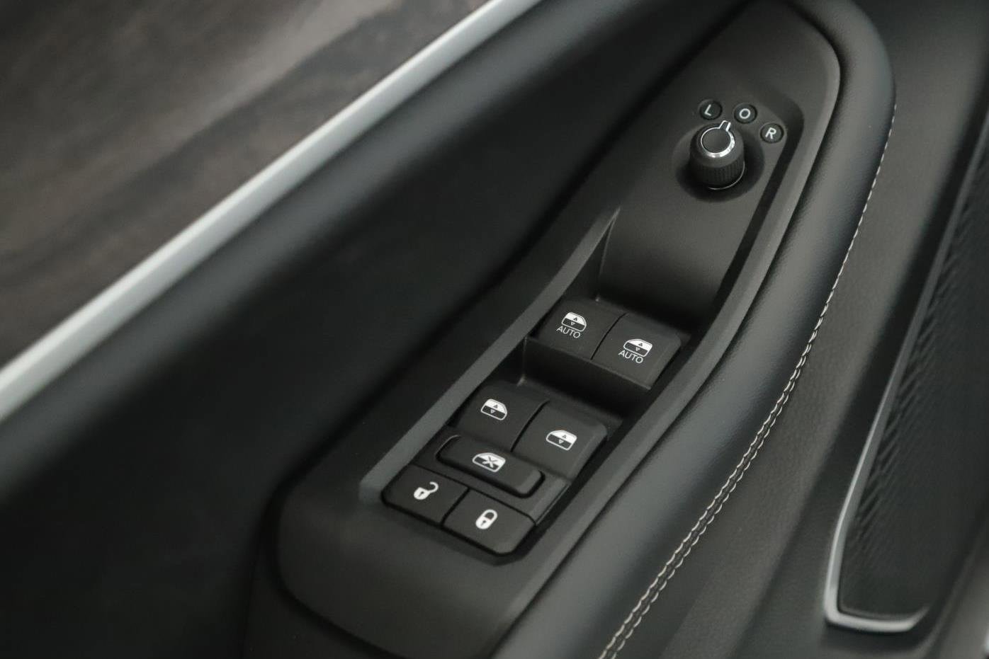 New 2026 Jeep Grand Cherokee Limited w/ Limited Altitude Package image 7