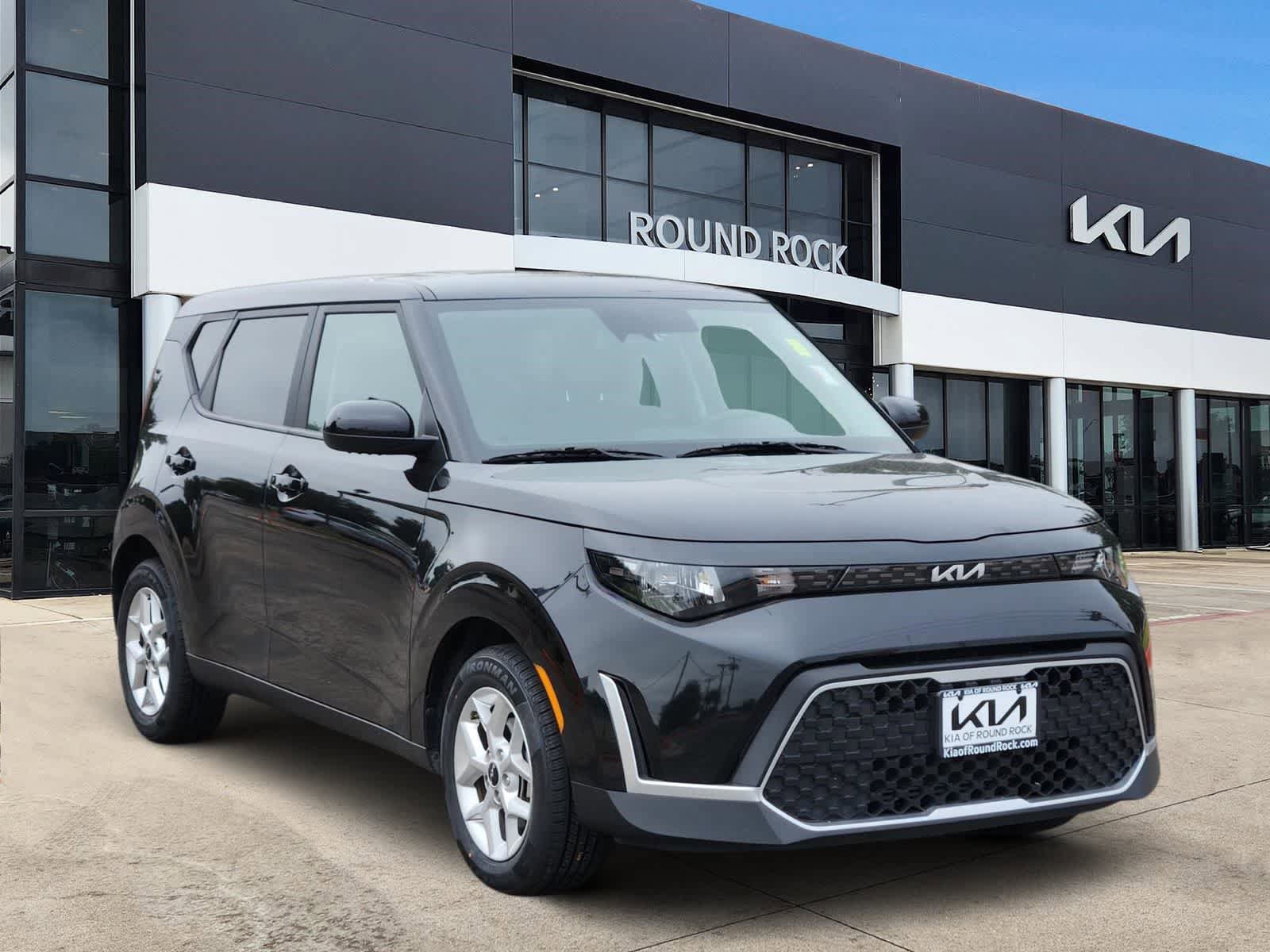 Used 2023 Kia Soul S FWD image 3
