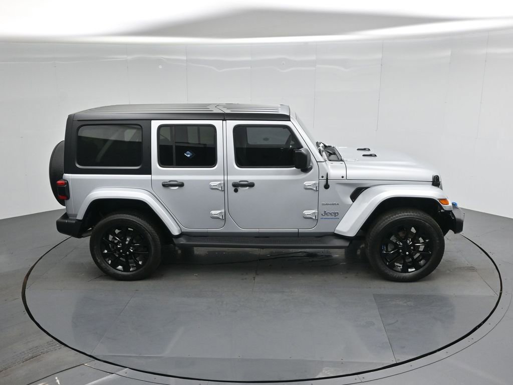 Used 2023 Jeep Wrangler Unlimited Sahara image 39