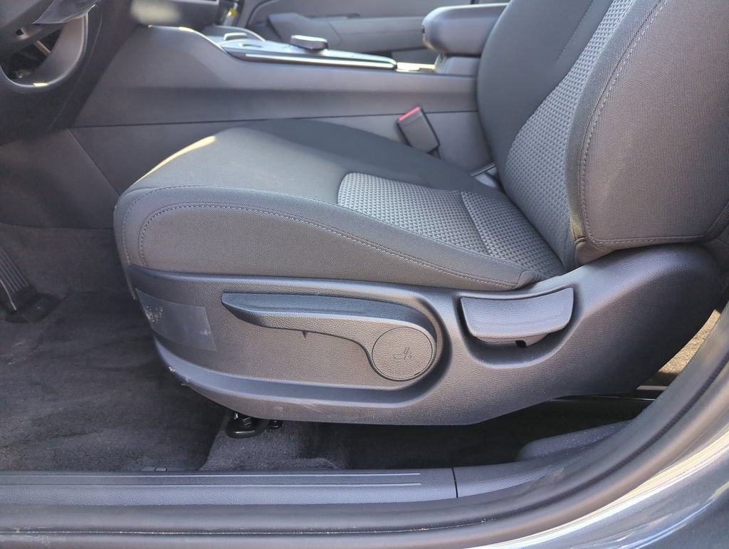 New 2026 Kia Sportage LX FWD image 13