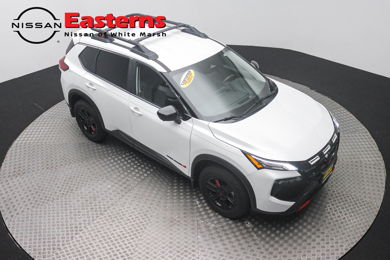Used 2025 Nissan Rogue SV AWD/4WD image 3