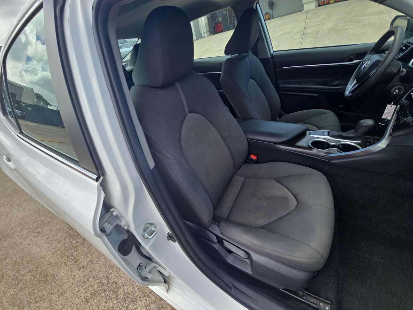 Used 2023 Toyota Camry LE FWD image 25