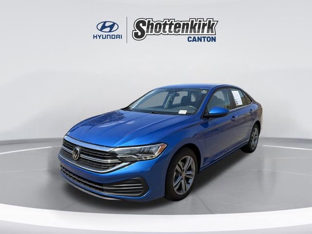 Used 2024 Volkswagen Jetta SE image 1