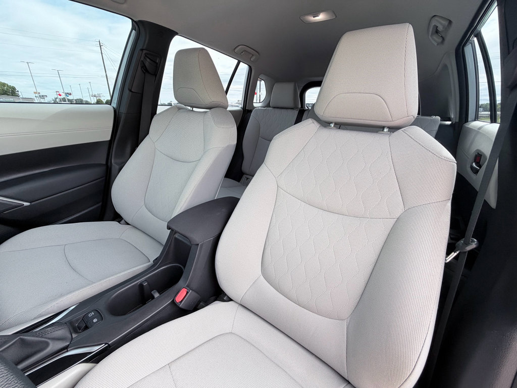 Used 2023 Toyota Corolla Cross L FWD image 21