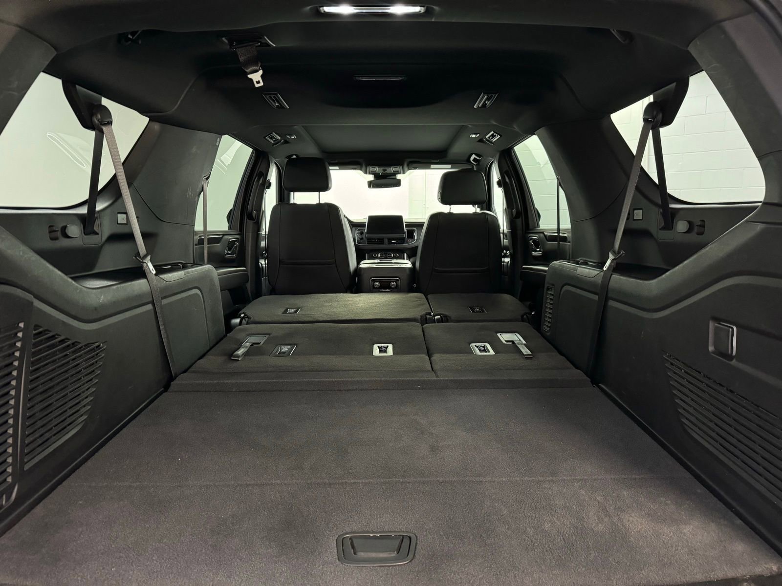 Used 2023 Chevrolet Suburban RST image 36