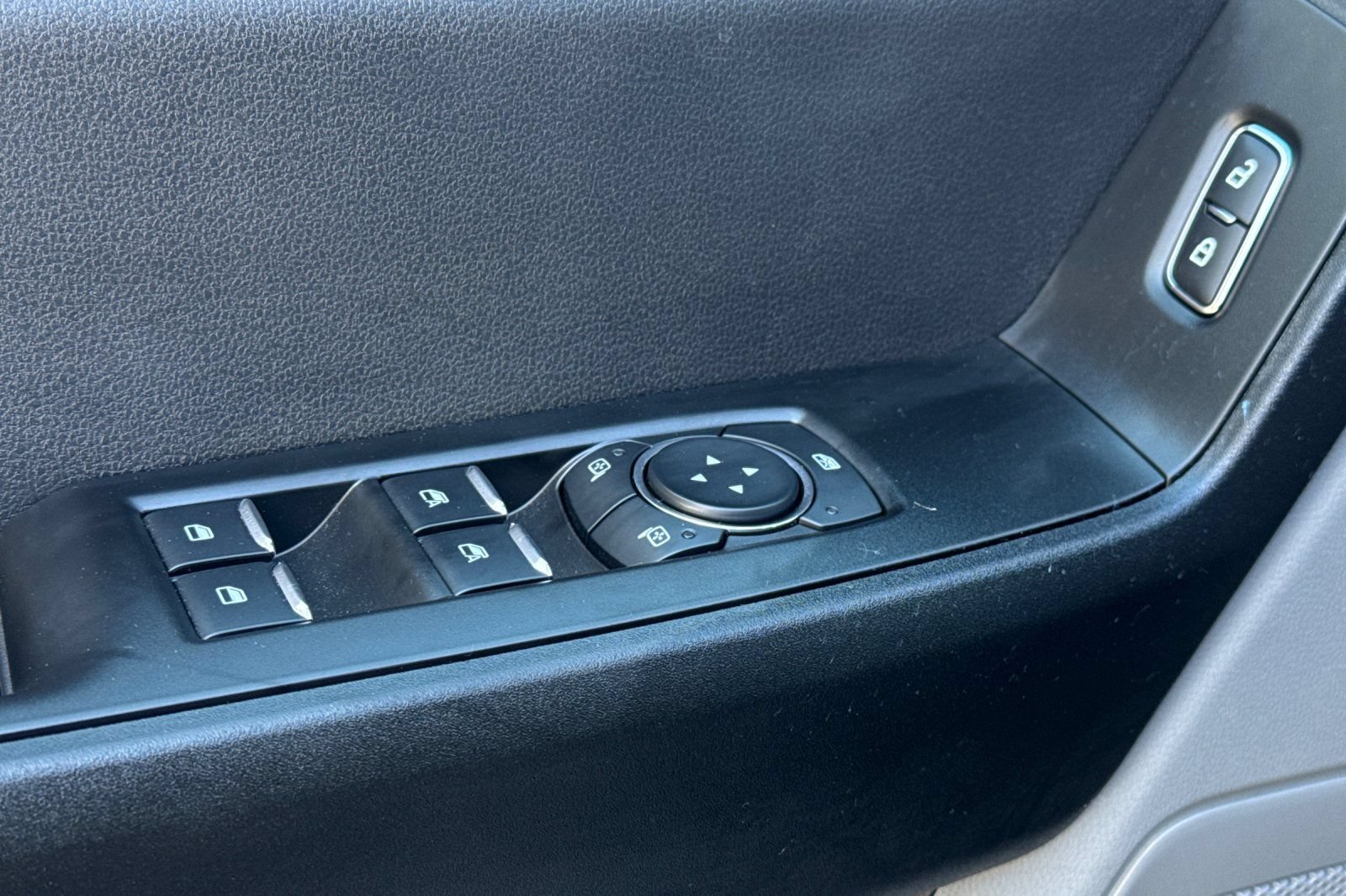 New 2025 Ford F550 4x4 SuperCab Super Duty image 12