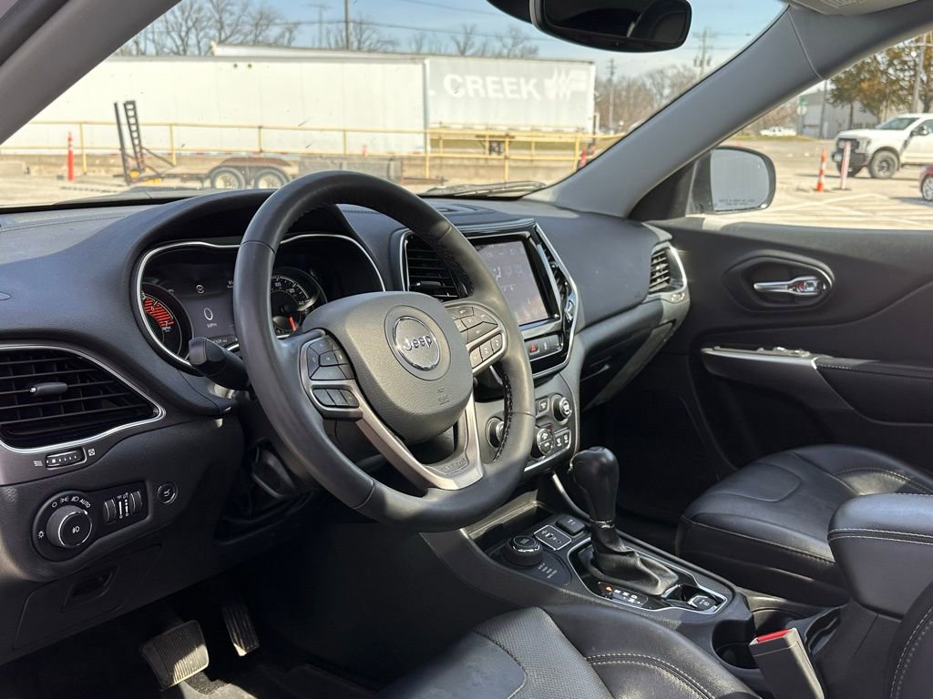 Used 2022 Jeep Cherokee Limited w/ Mopar Interior Package AWD/4WD image 10