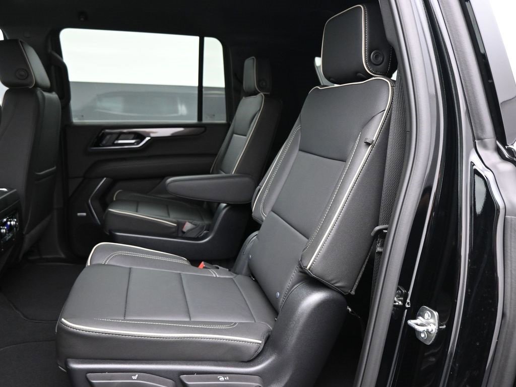 New 2026 GMC Yukon XL Elevation image 25