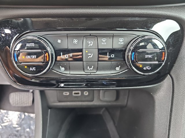 Used 2023 Buick Encore GX Essence w/ Experience Buick Package FWD image 27