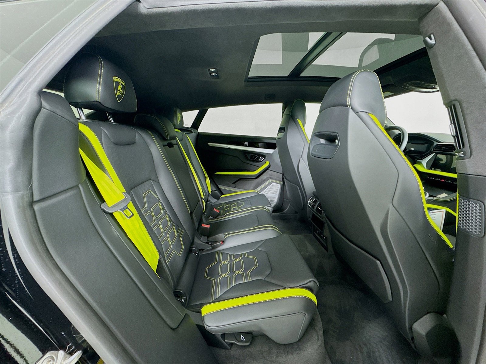 Used 2025 Lamborghini Urus SE image 27