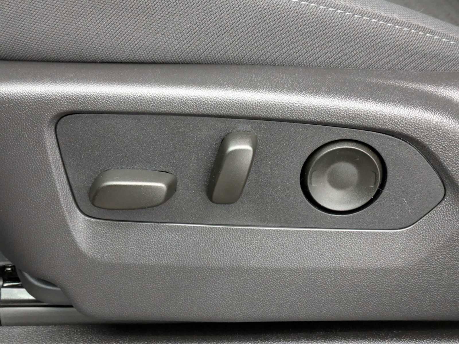 New 2025 Chevrolet Tahoe LS image 16