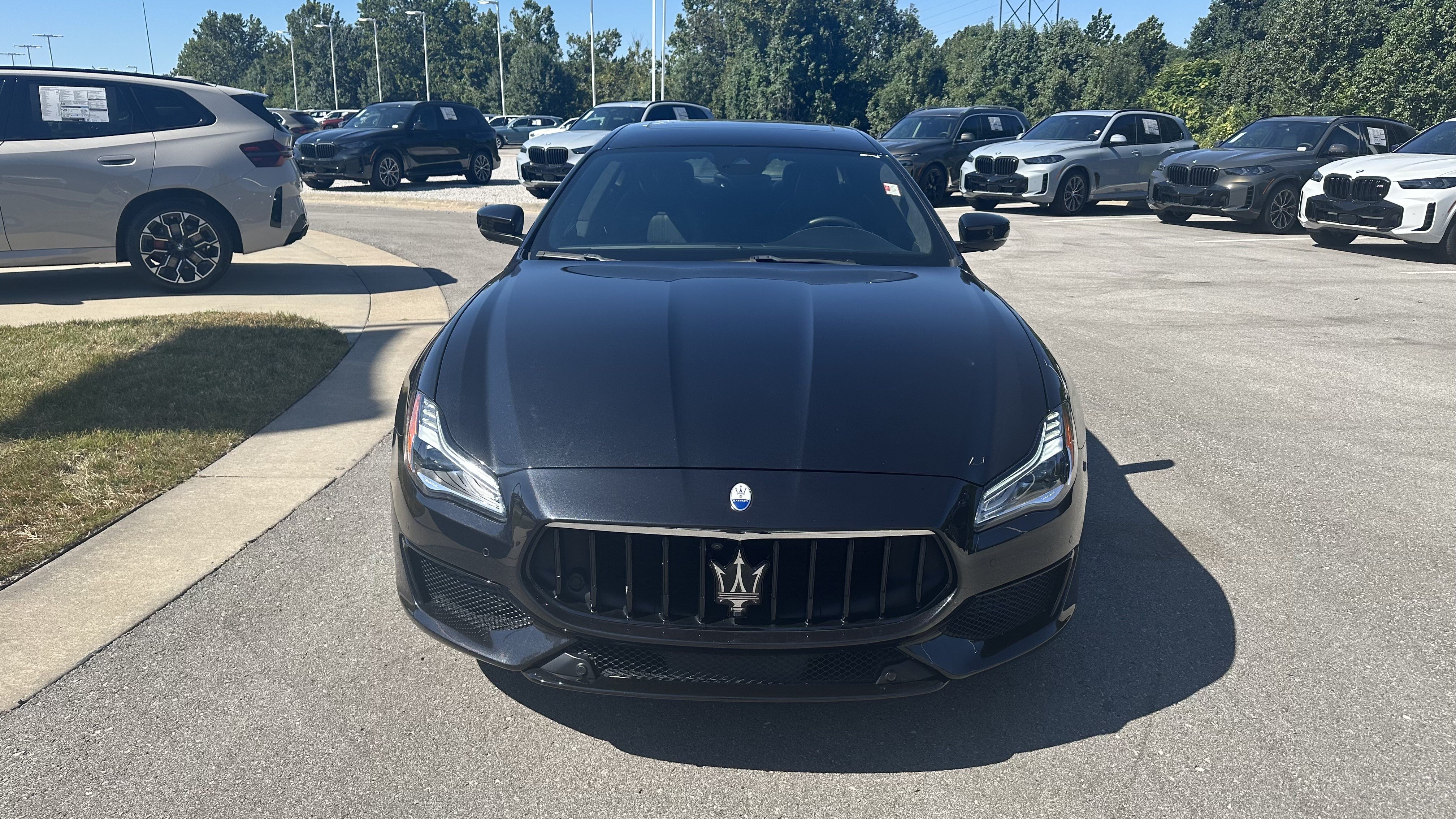 Used 2022 Maserati Quattroporte Modena Q4 AWD/4WD image 3