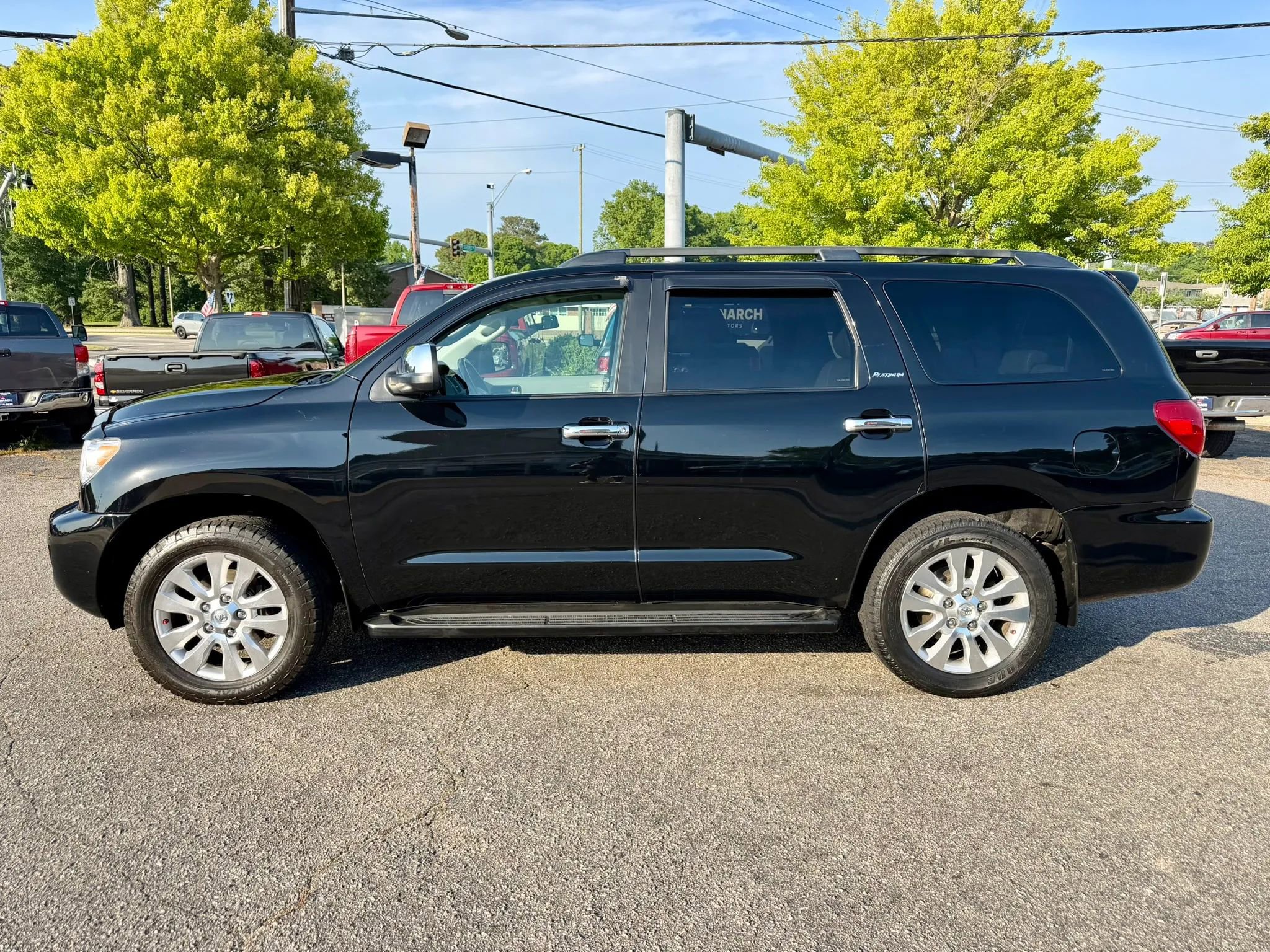 Used 2011 Toyota Sequoia Platinum AWD/4WD image 2