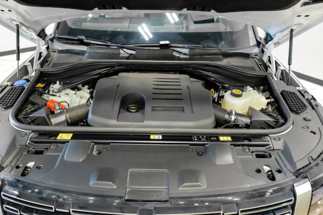 Used 2025 Land Rover Range Rover SE AWD/4WD image 58